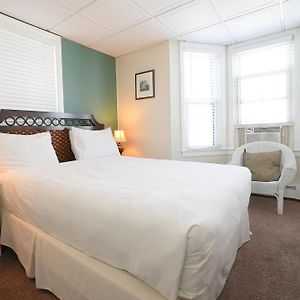Budget King Room
